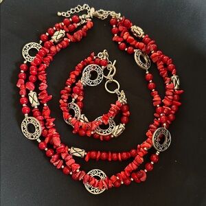 Premier Designs EUC genuine red coral & acrylic 3 strand necklace & bracelet set